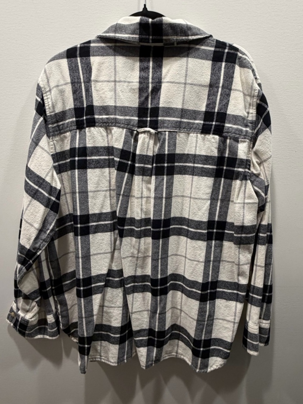 American Eagle 🦅 Oversized Plaid Button-Up Shirt - Picture 10 of 10